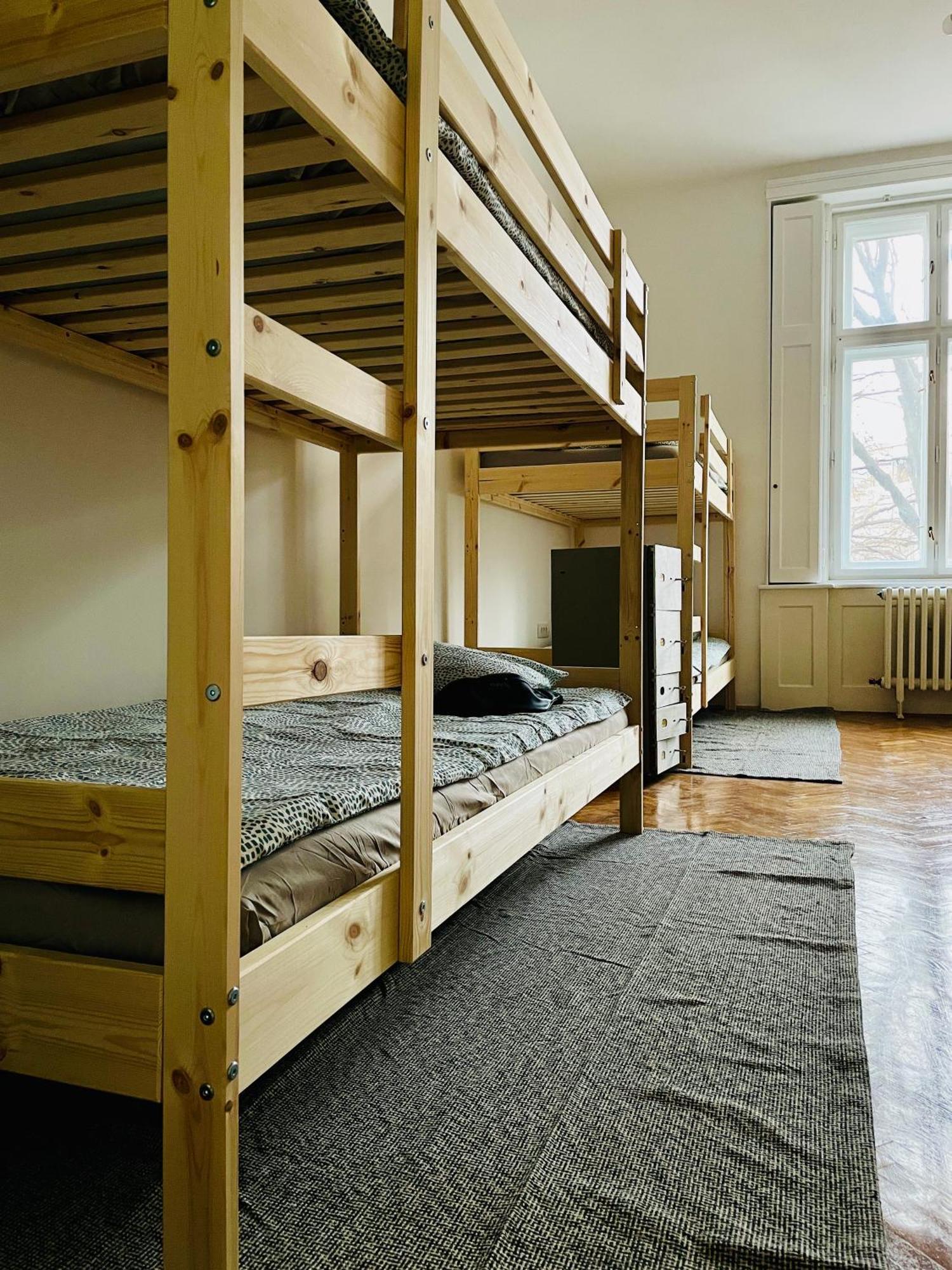 Hostel Green World 노비사드 외부 사진